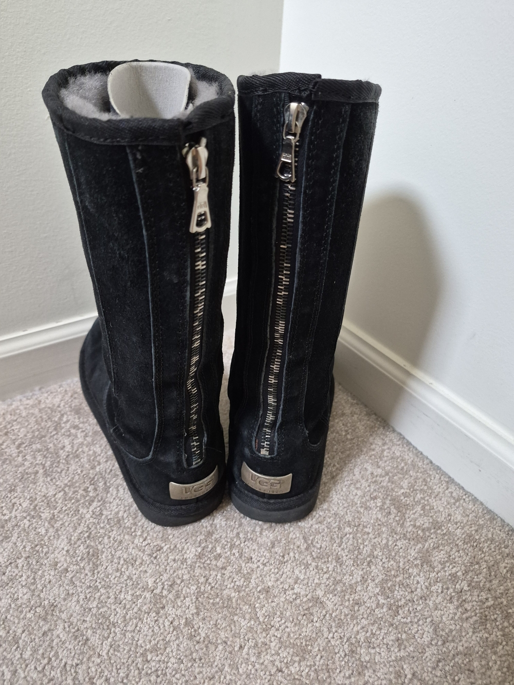 UGG Knightsbridge Tall Black Suede Zip Boots- Size 6- Limited Edition
